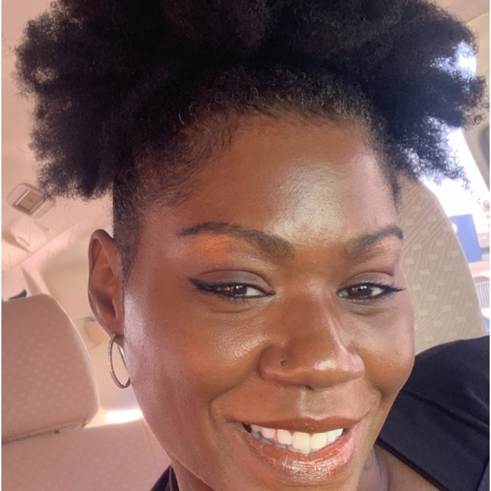 Meet your Posher, Melissa